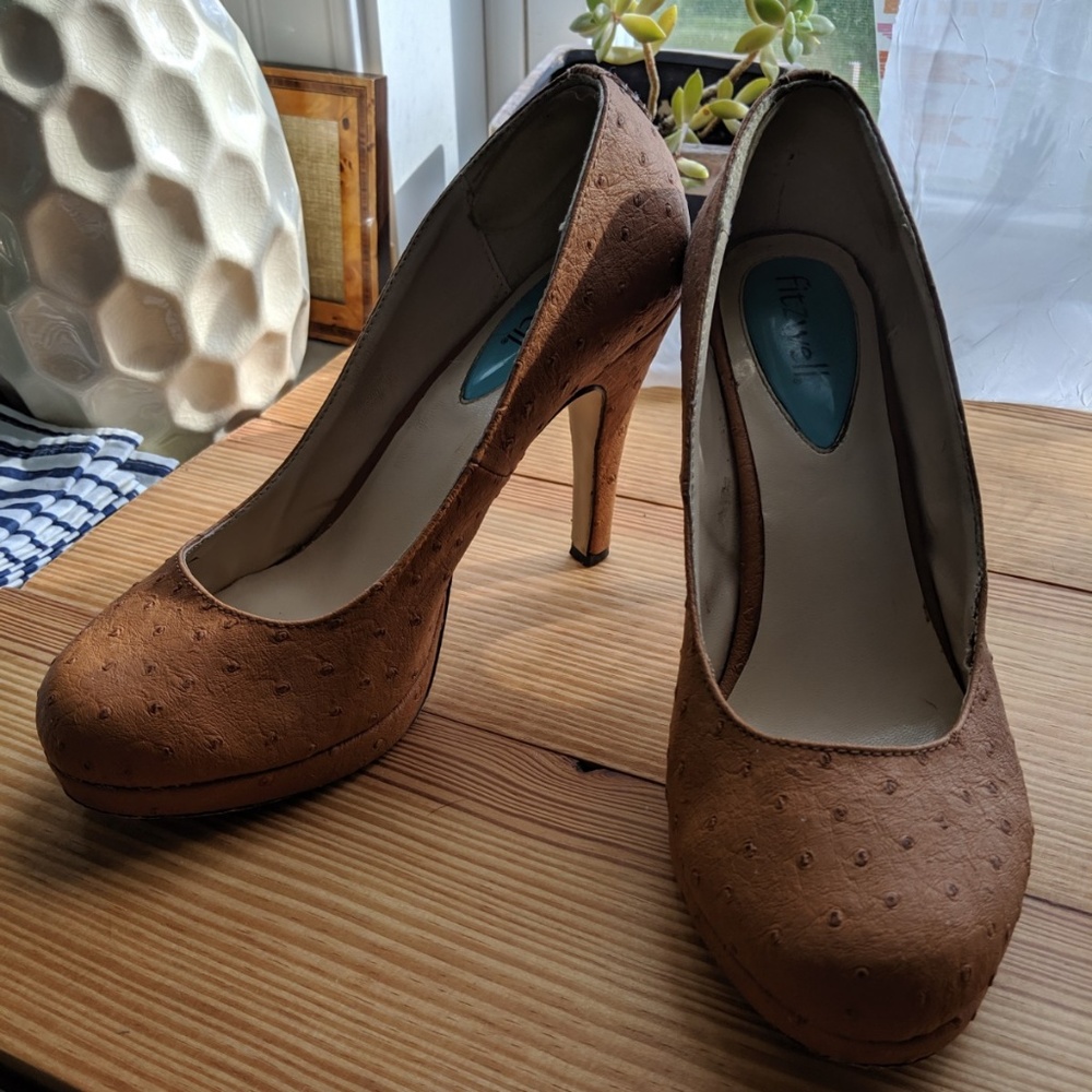 Super Comfy Ostrich Heel